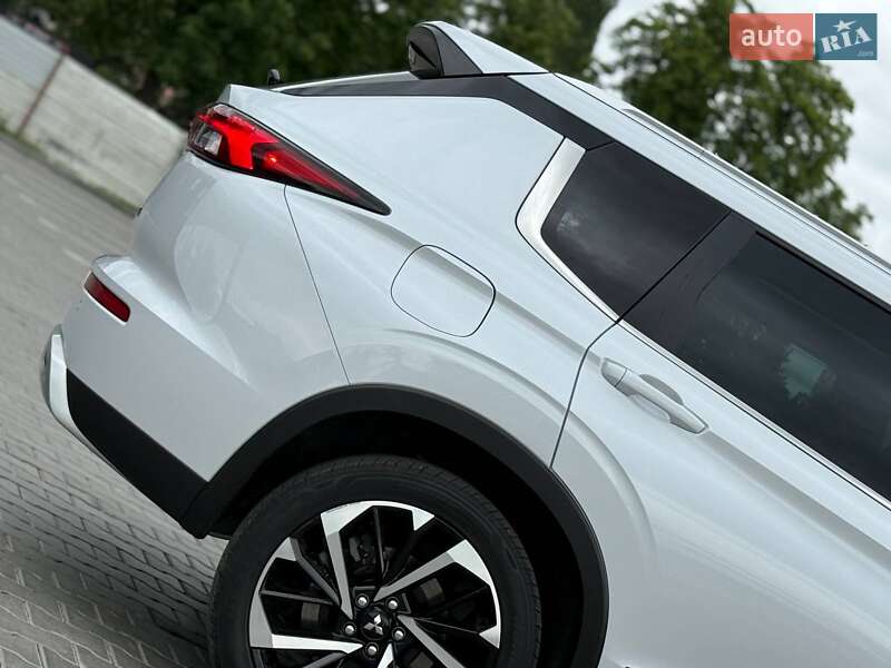 Внедорожник / Кроссовер Mitsubishi Outlander 2022 в Кривом Роге фото 14 Внедорожник / Кроссовер Mitsubishi Outlander 2022 в Кривом Роге