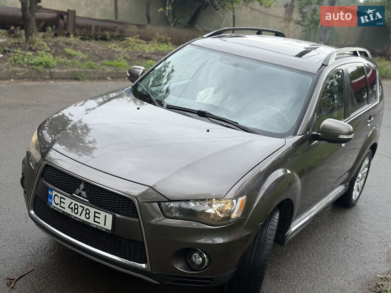 Позашляховик / Кросовер Mitsubishi Outlander 2009 в Чернівцях фото 2 Позашляховик / Кросовер Mitsubishi Outlander 2009 в Чернівцях
