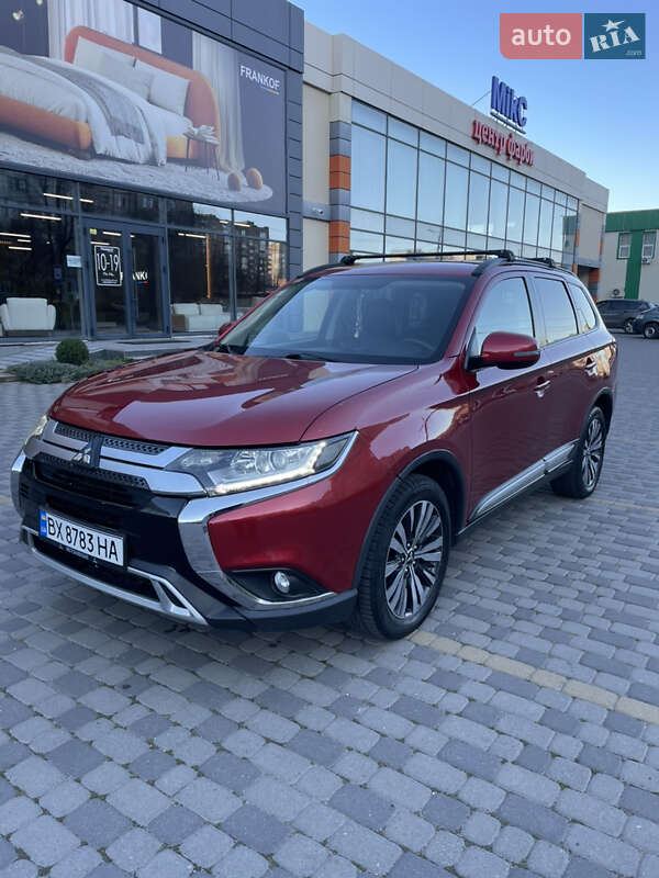 Внедорожник / Кроссовер Mitsubishi Outlander 2019 в Хмельницком фото Внедорожник / Кроссовер Mitsubishi Outlander 2019 в Хмельницком