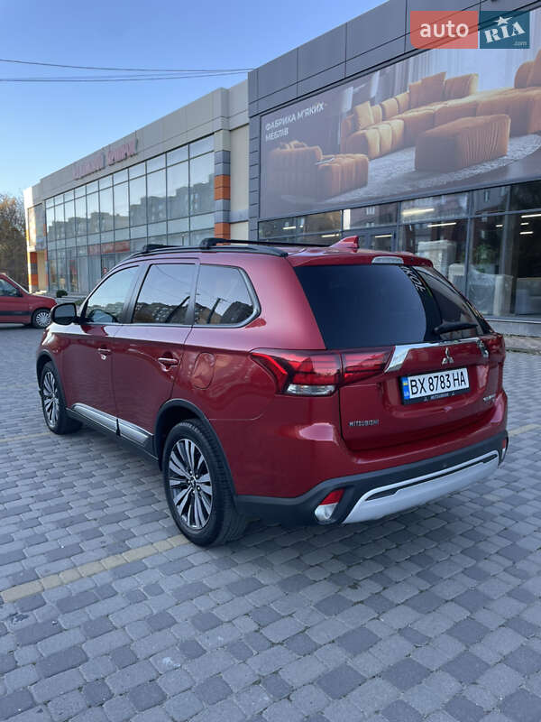 Внедорожник / Кроссовер Mitsubishi Outlander 2019 в Хмельницком фото 5 Внедорожник / Кроссовер Mitsubishi Outlander 2019 в Хмельницком