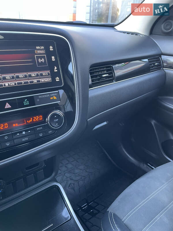 Внедорожник / Кроссовер Mitsubishi Outlander 2019 в Хмельницком фото 27 Внедорожник / Кроссовер Mitsubishi Outlander 2019 в Хмельницком