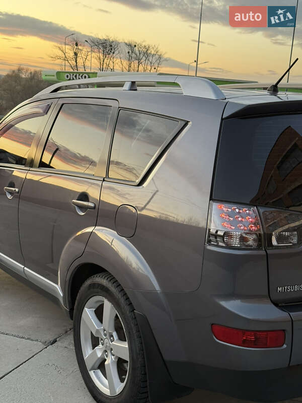 Внедорожник / Кроссовер Mitsubishi Outlander 2008 в Жидачове