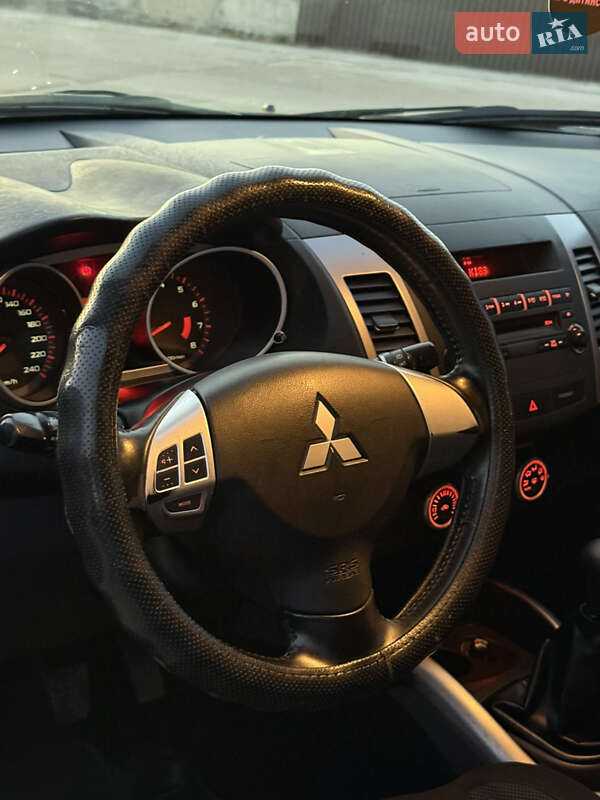 Внедорожник / Кроссовер Mitsubishi Outlander 2008 в Жидачове