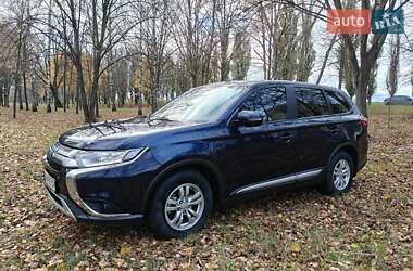 Внедорожник / Кроссовер Mitsubishi Outlander 2021 в Сумах