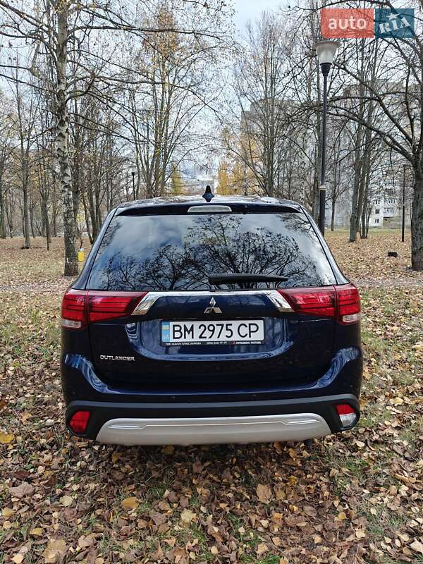 Позашляховик / Кросовер Mitsubishi Outlander 2021 в Сумах