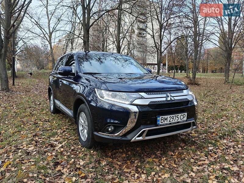 Позашляховик / Кросовер Mitsubishi Outlander 2021 в Сумах