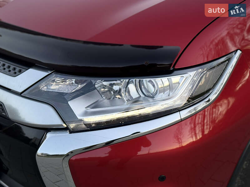 Внедорожник / Кроссовер Mitsubishi Outlander 2018 в Ковеле