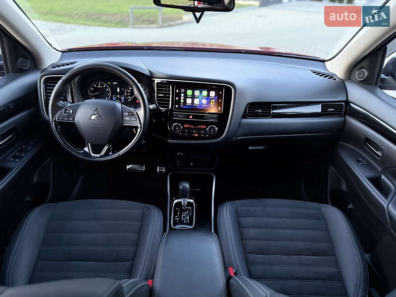 Внедорожник / Кроссовер Mitsubishi Outlander 2018 в Ковеле