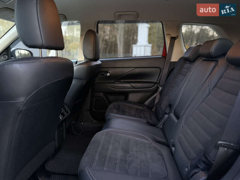 Внедорожник / Кроссовер Mitsubishi Outlander 2018 в Ковеле