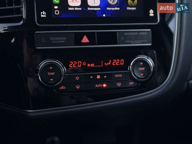 Внедорожник / Кроссовер Mitsubishi Outlander 2018 в Ковеле