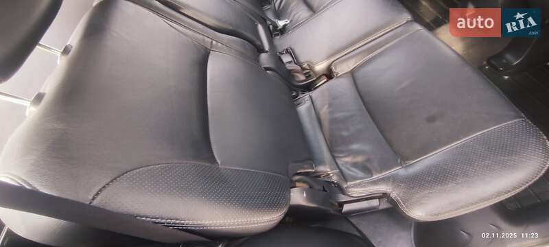 Внедорожник / Кроссовер Mitsubishi Outlander 2009 в Киеве