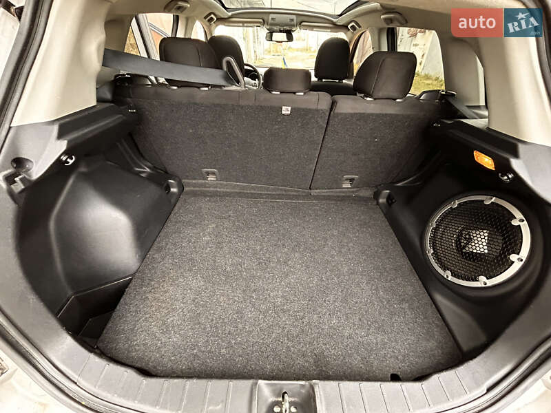 Позашляховик / Кросовер Mitsubishi Outlander 2015 в Тернополі фото 14 Позашляховик / Кросовер Mitsubishi Outlander 2015 в Тернополі
