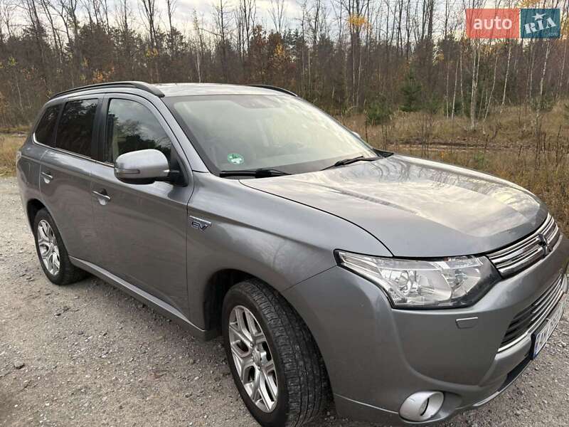 Mitsubishi Outlander 2013