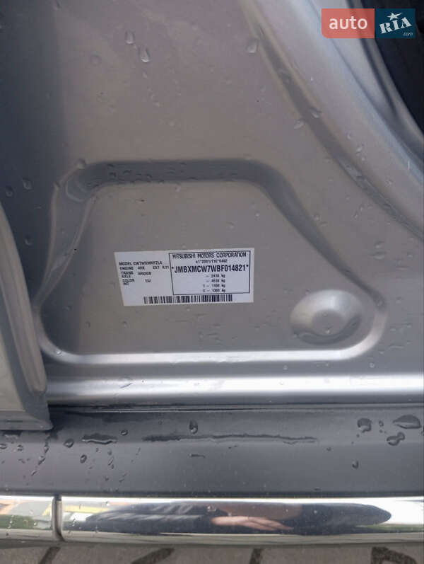 Позашляховик / Кросовер Mitsubishi Outlander 2011 в Мостиській