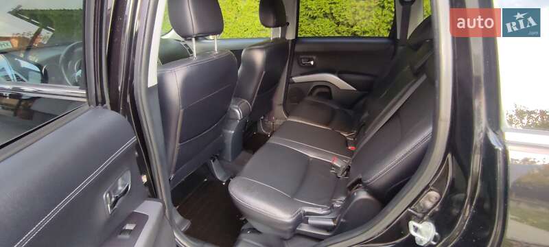 Внедорожник / Кроссовер Mitsubishi Outlander 2010 в Луцке