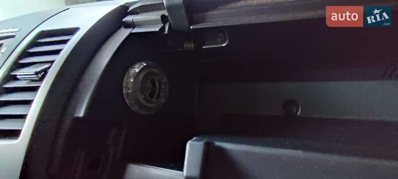 Внедорожник / Кроссовер Mitsubishi Outlander 2010 в Луцке