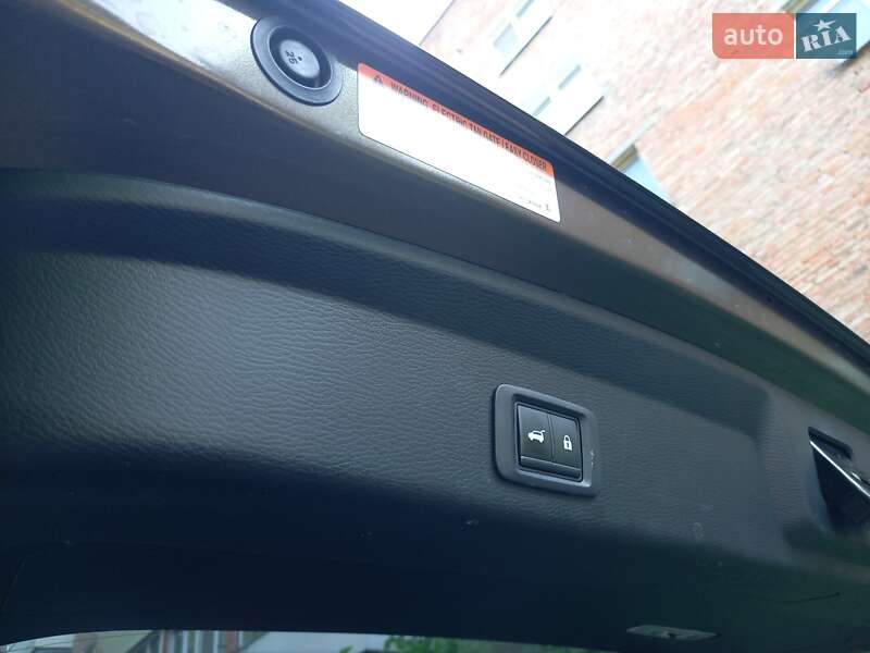 Внедорожник / Кроссовер Mitsubishi Outlander 2022 в Черкассах