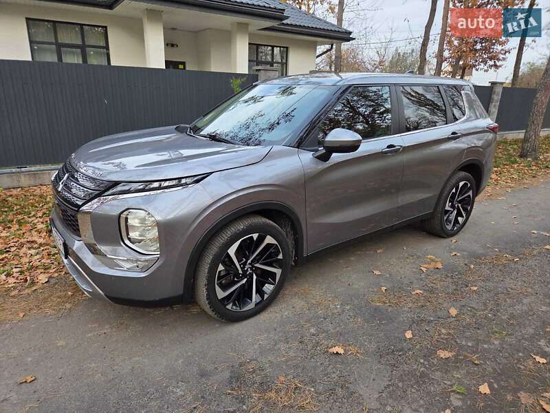 Внедорожник / Кроссовер Mitsubishi Outlander 2022 в Киеве фото 8 Внедорожник / Кроссовер Mitsubishi Outlander 2022 в Киеве
