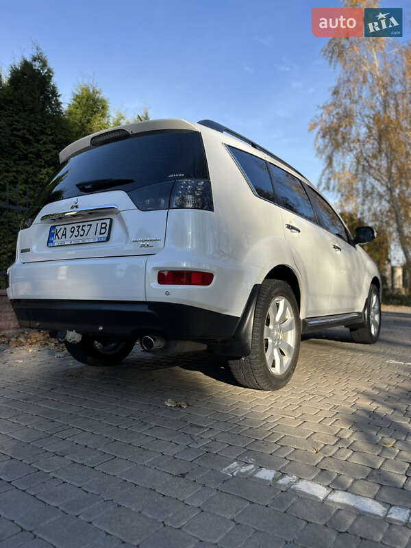 Позашляховик / Кросовер Mitsubishi Outlander 2011 в Василькові