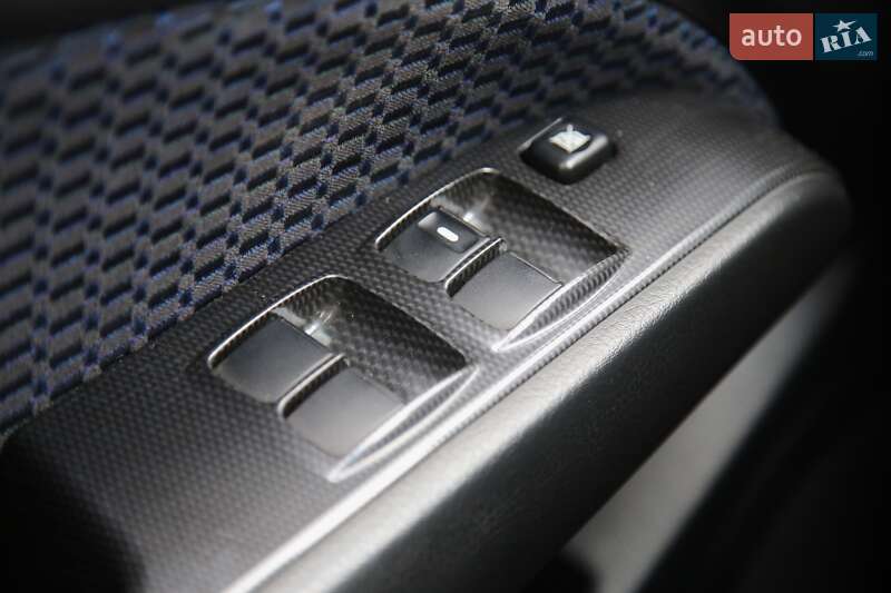 Внедорожник / Кроссовер Mitsubishi Outlander 2007 в Харькове