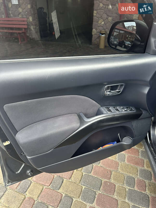 Позашляховик / Кросовер Mitsubishi Outlander 2008 в Тернополі фото 11 Позашляховик / Кросовер Mitsubishi Outlander 2008 в Тернополі