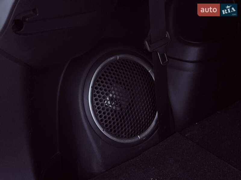 Внедорожник / Кроссовер Mitsubishi Outlander 2016 в Львове фото 25 Внедорожник / Кроссовер Mitsubishi Outlander 2016 в Львове