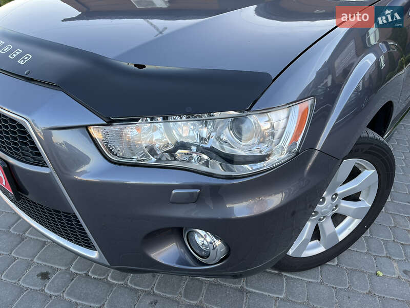 Внедорожник / Кроссовер Mitsubishi Outlander 2012 в Виннице