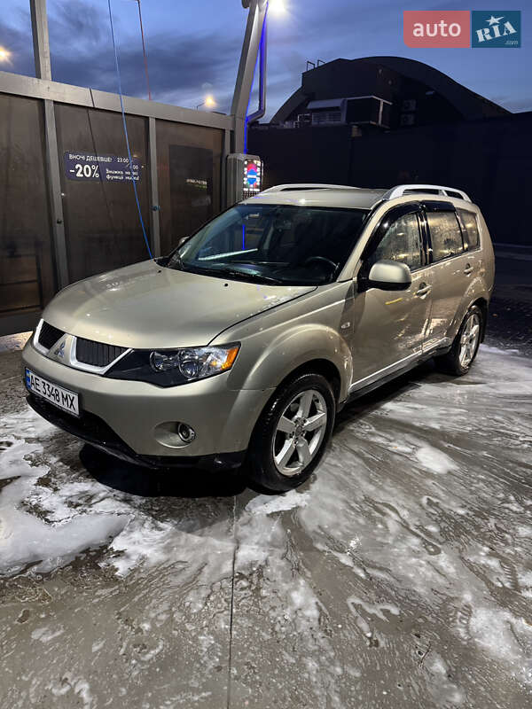 Внедорожник / Кроссовер Mitsubishi Outlander 2008 в Днепре