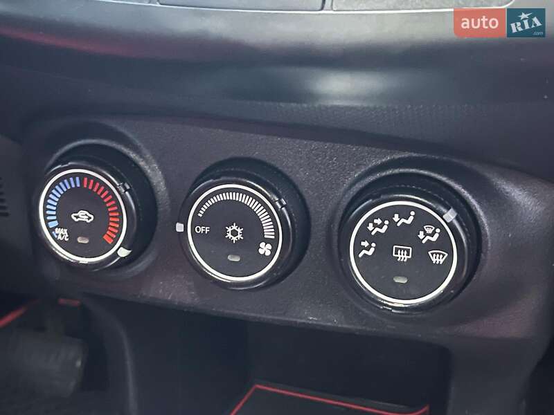 Позашляховик / Кросовер Mitsubishi Outlander 2010 в Києві фото 18 Позашляховик / Кросовер Mitsubishi Outlander 2010 в Києві