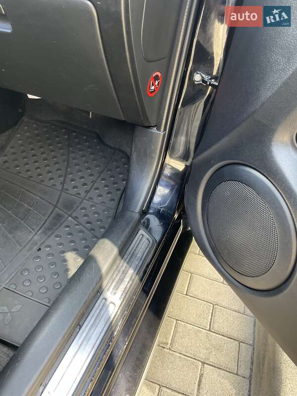 Внедорожник / Кроссовер Mitsubishi Outlander 2007 в Львове