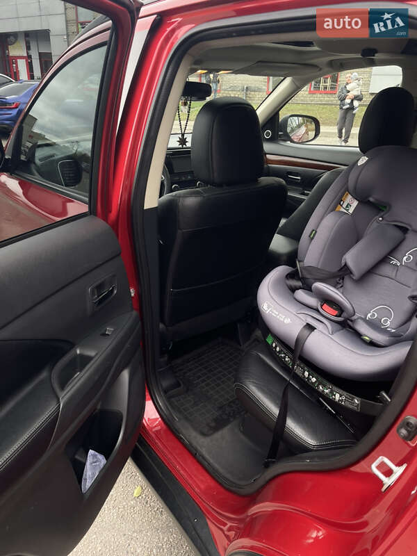 Внедорожник / Кроссовер Mitsubishi Outlander 2014 в Днепре фото 9 Внедорожник / Кроссовер Mitsubishi Outlander 2014 в Днепре