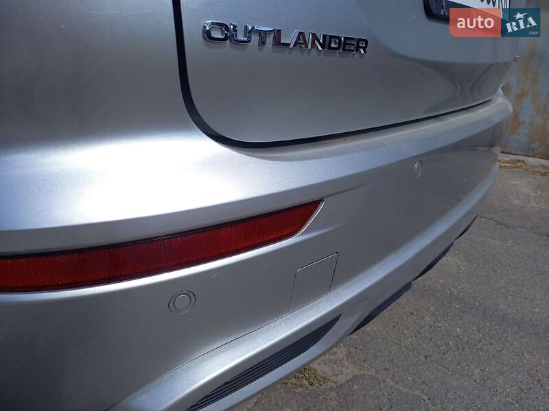 Позашляховик / Кросовер Mitsubishi Outlander 2022 в Черкасах фото 11 Позашляховик / Кросовер Mitsubishi Outlander 2022 в Черкасах