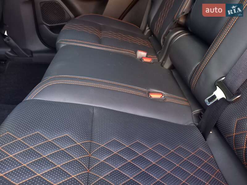 Позашляховик / Кросовер Mitsubishi Outlander 2022 в Черкасах фото 17 Позашляховик / Кросовер Mitsubishi Outlander 2022 в Черкасах