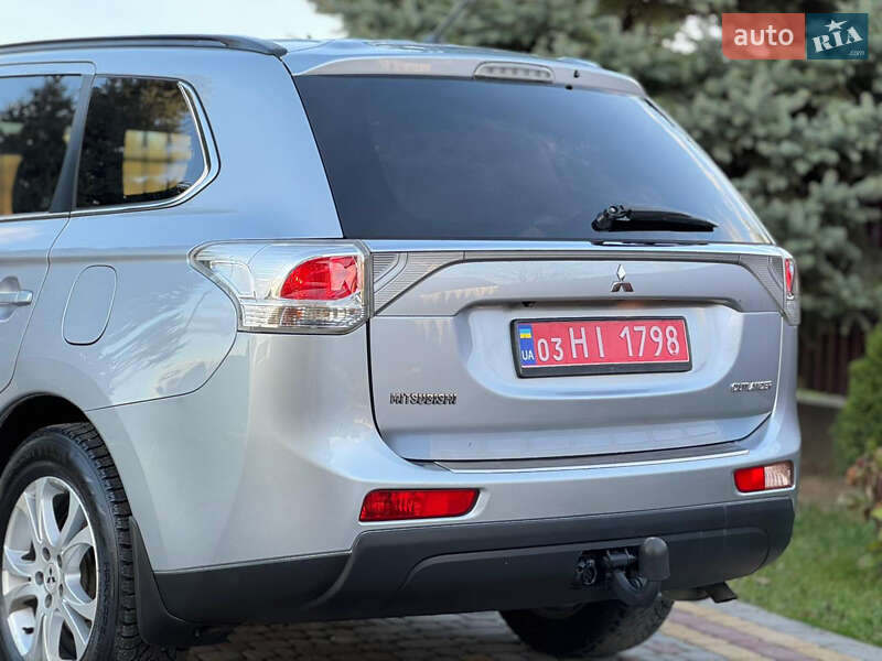 Внедорожник / Кроссовер Mitsubishi Outlander 2012 в Сумах
