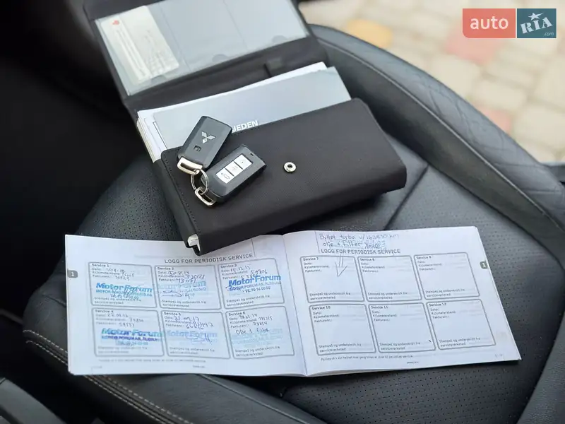 Внедорожник / Кроссовер Mitsubishi Outlander 2012 в Сумах документ