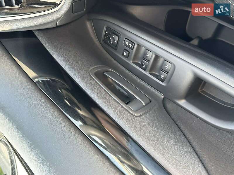 Внедорожник / Кроссовер Mitsubishi Outlander 2019 в Одессе фото 27 Внедорожник / Кроссовер Mitsubishi Outlander 2019 в Одессе