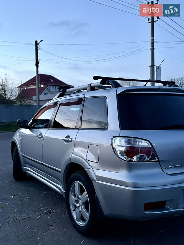 Внедорожник / Кроссовер Mitsubishi Outlander 2007 в Киеве фото 3 Внедорожник / Кроссовер Mitsubishi Outlander 2007 в Киеве