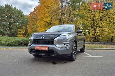 Внедорожник / Кроссовер Mitsubishi Outlander 2021 в Черкассах