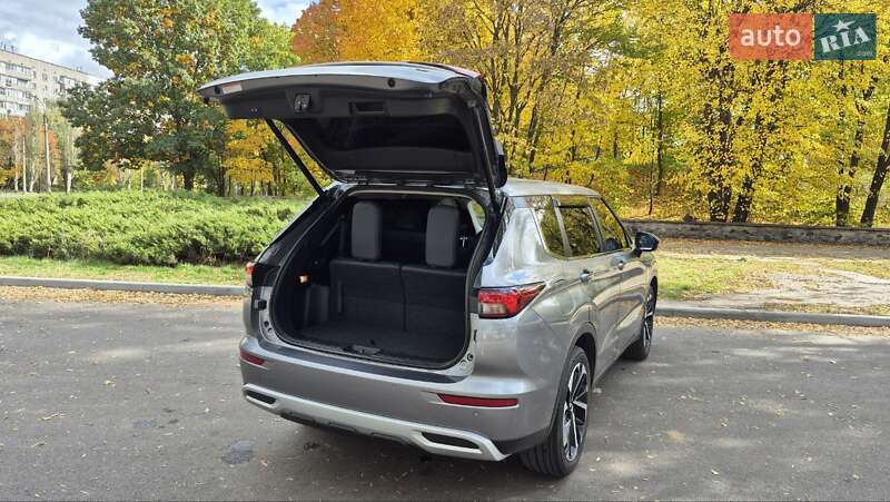 Позашляховик / Кросовер Mitsubishi Outlander 2021 в Черкасах