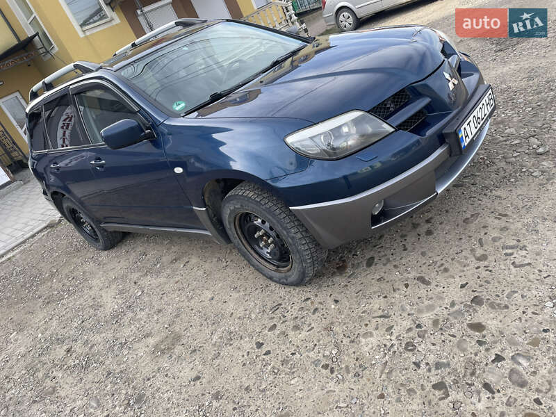 Внедорожник / Кроссовер Mitsubishi Outlander 2004 в Коломые