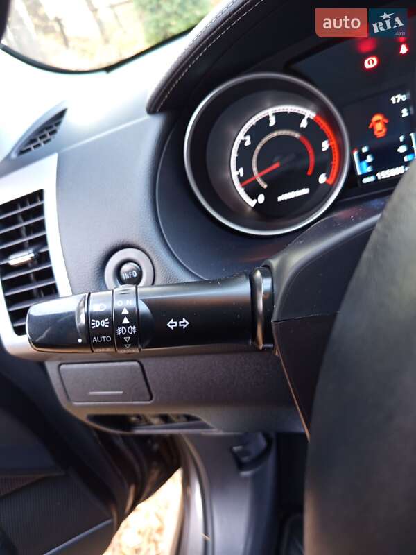 Внедорожник / Кроссовер Mitsubishi Outlander 2011 в Дрогобыче фото 52 Внедорожник / Кроссовер Mitsubishi Outlander 2011 в Дрогобыче