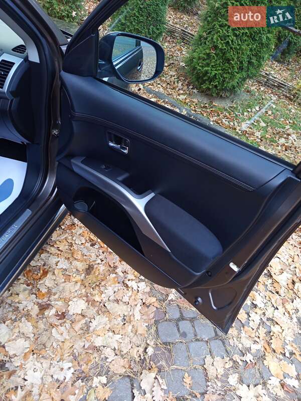 Внедорожник / Кроссовер Mitsubishi Outlander 2011 в Дрогобыче фото 79 Внедорожник / Кроссовер Mitsubishi Outlander 2011 в Дрогобыче