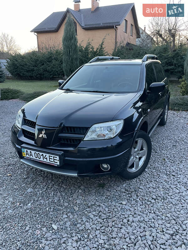 Позашляховик / Кросовер Mitsubishi Outlander 2007 в Києві