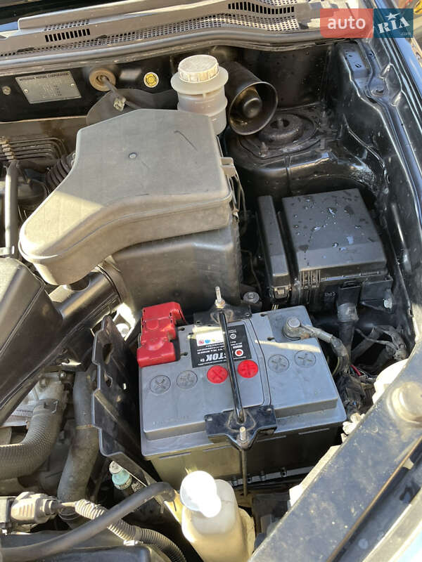 Позашляховик / Кросовер Mitsubishi Outlander 2007 в Києві