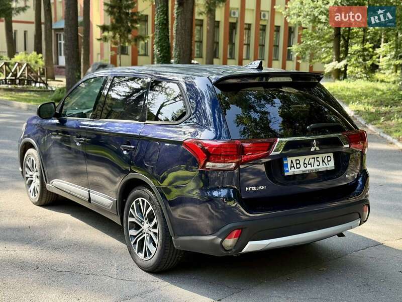Внедорожник / Кроссовер Mitsubishi Outlander 2017 в Новояворовске фото 24 Внедорожник / Кроссовер Mitsubishi Outlander 2017 в Новояворовске