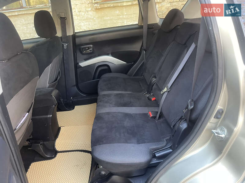 Внедорожник / Кроссовер Mitsubishi Outlander 2008 в Чернигове фото 12 Внедорожник / Кроссовер Mitsubishi Outlander 2008 в Чернигове