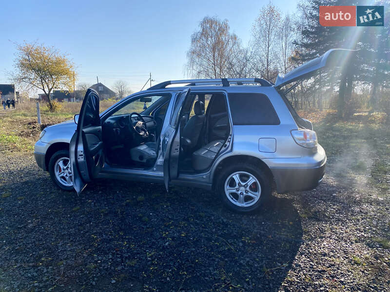 Внедорожник / Кроссовер Mitsubishi Outlander 2003 в Ковеле фото 16 Внедорожник / Кроссовер Mitsubishi Outlander 2003 в Ковеле