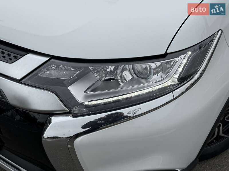 Внедорожник / Кроссовер Mitsubishi Outlander 2021 в Одессе фото 4 Внедорожник / Кроссовер Mitsubishi Outlander 2021 в Одессе