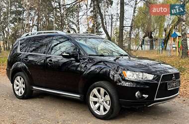 Внедорожник / Кроссовер Mitsubishi Outlander 2011 в Ахтырке