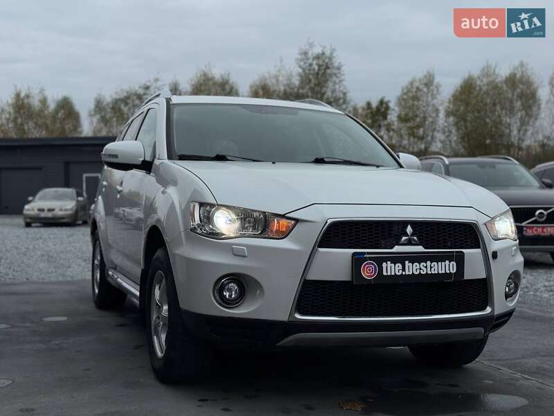 Позашляховик / Кросовер Mitsubishi Outlander 2010 в Рівному